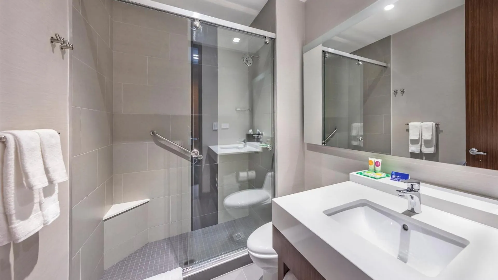 Hyatt Place Bogota Convention Center